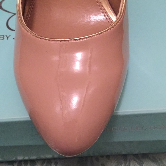 Beautiful Jessica Simpson Pumps, Nude, Size 10 - Picture 6 of 8